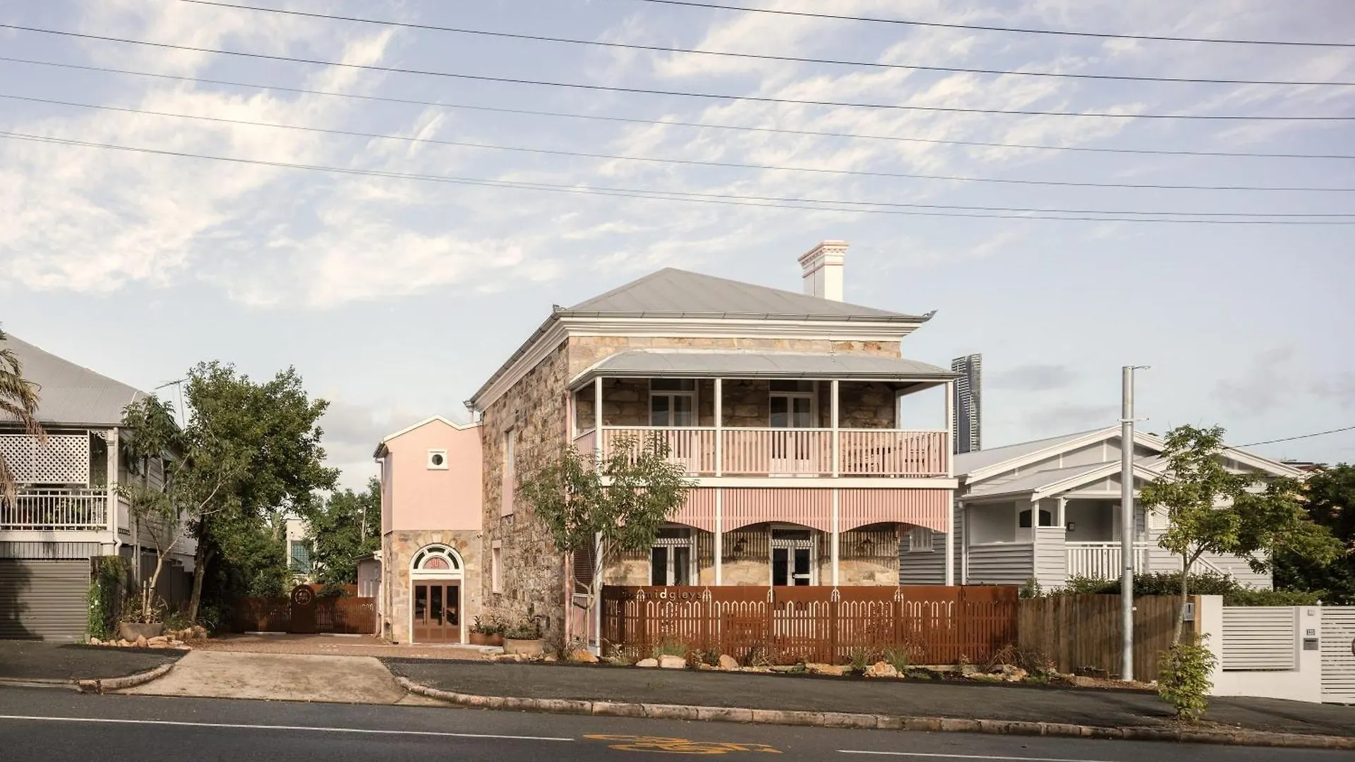 Miss Midgley'S - Drawing Room Brisbane Apartman